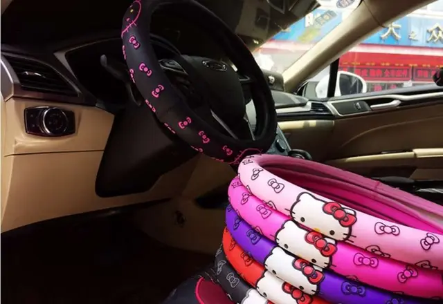 Accesorios para coche Hello Kitty, funda Universal para volante de 15  pulgadas, funda de cuero de microfibra duradera, transpirable, suave y  cómoda Ormromra WMZY-823