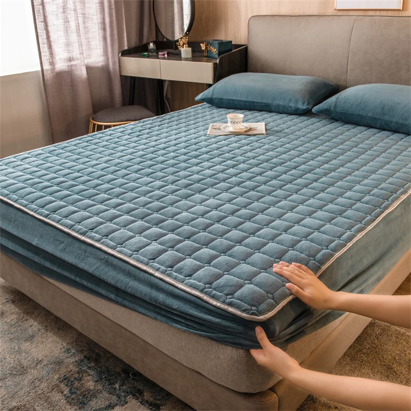 Velvet mattress cover