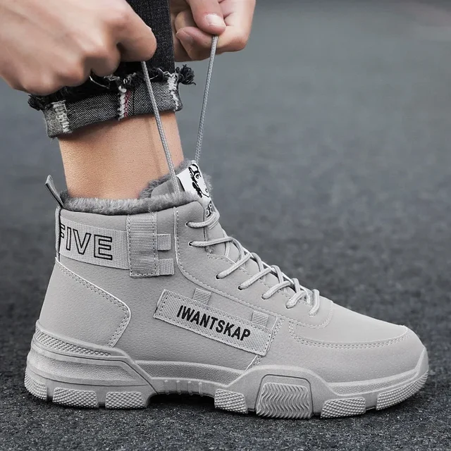 겨울에 적합한 남성용 신발 할인가격 7,939원