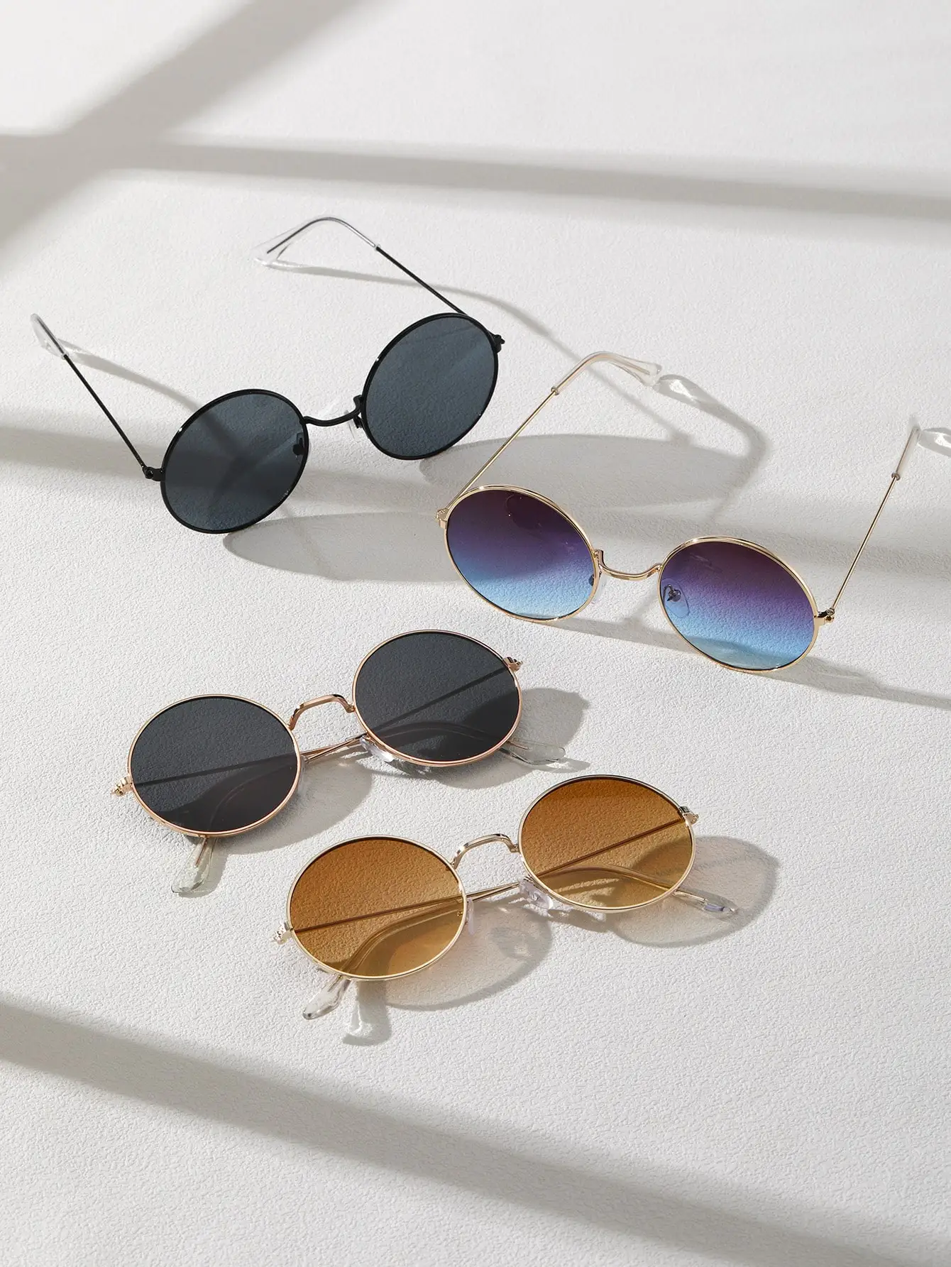 ���ϼ��� ���� ������ ��Ƽ�� Ŭ���� Y2K ���۶�, �߿� �ϻ� ��Ȱ ���� �ް� �׼�����, 4 ��