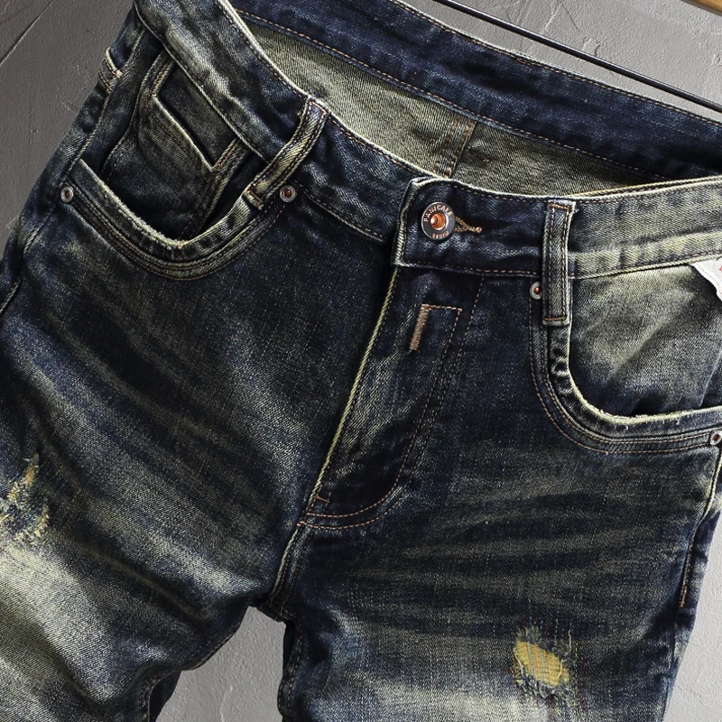 Summer Vintage Fashion Men Jeans Retro Washed Black Blue Elastic Ripped Short Jeans Embroidery Patched Designer Denim Shorts Men