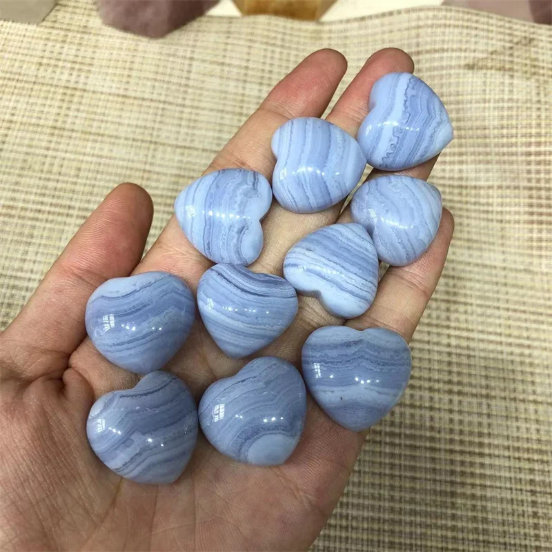 

1PCS Natural Stones Polished Quartz Blue Lace Agate Heart Healing Gemstones Carved Crafts Reiki Decoration