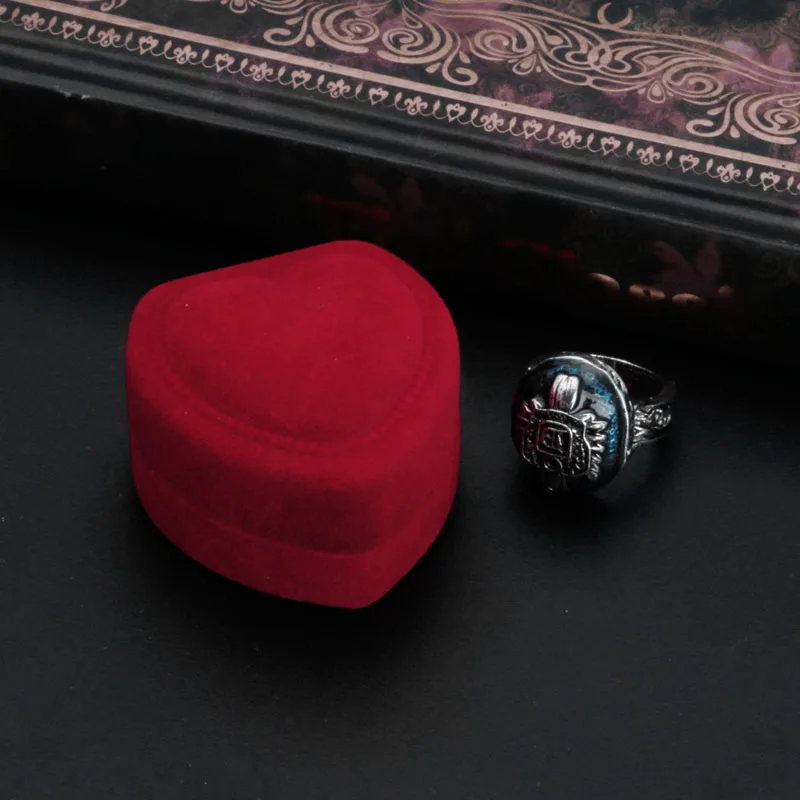 

Flannel Luxury Ring Boxes Engagement Wedding Ring Display Box