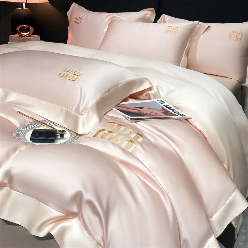 

3pcs of Ice Silk Down Duvet Cover Luxurious European Style Duvet Cover Pillowcase Fabric Smooth Sleep Bedding Home Decoration