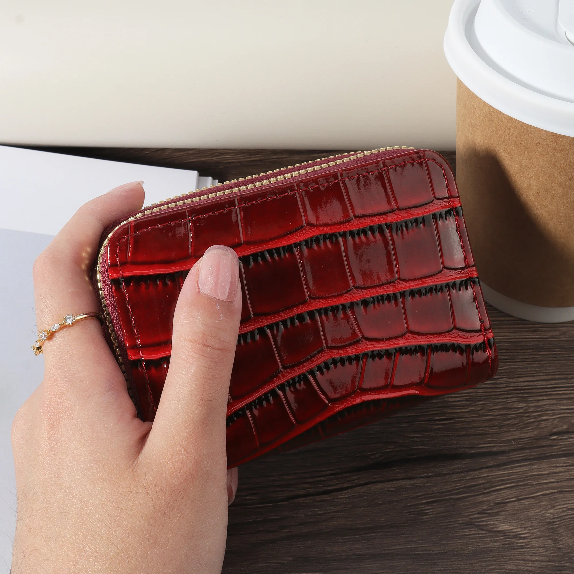 Fashionable women's minimalist short wallet handbag zipper, coin wallet fashionable zipper, high-quality PU leather credit card