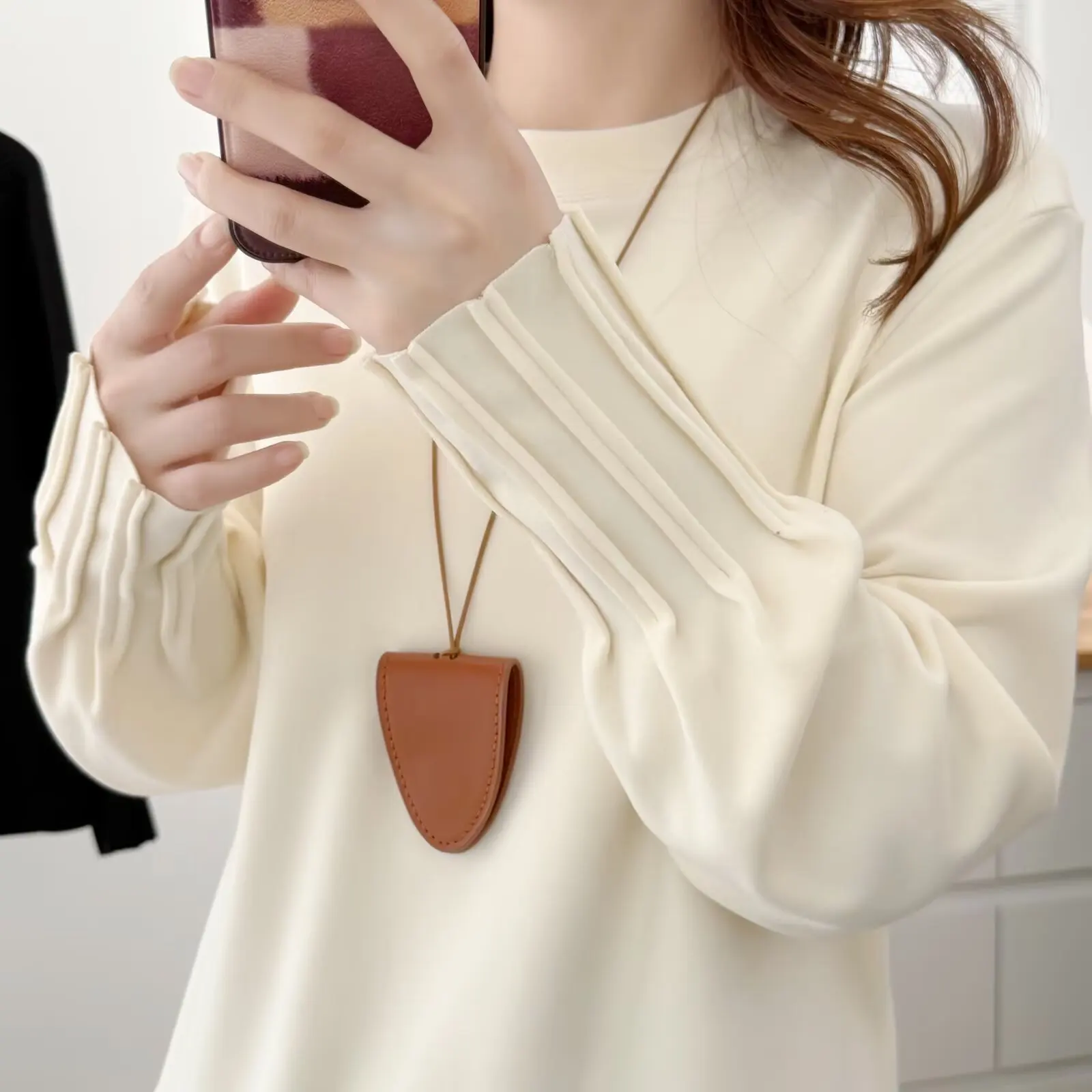 XXXXL Fashion Plus Size Women's T-Shirt Stylish Long Sleeved Pleated Cuffs For The 2025 autumn/winter De Velvet Warm Tops 088