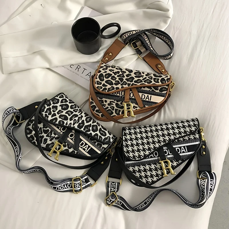 New Arrival Fashion Women's Small Crossbody Bag PU Leather Messenger Bag Zipper Handbag Purse Travel Waist Bag for Femal