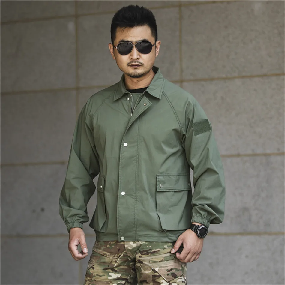 

Military Fan Tactical Combat Jacket Men's Thin Waterproof Elastic and Loose Outdoor Multi Pocket Military Coat Windbreakers