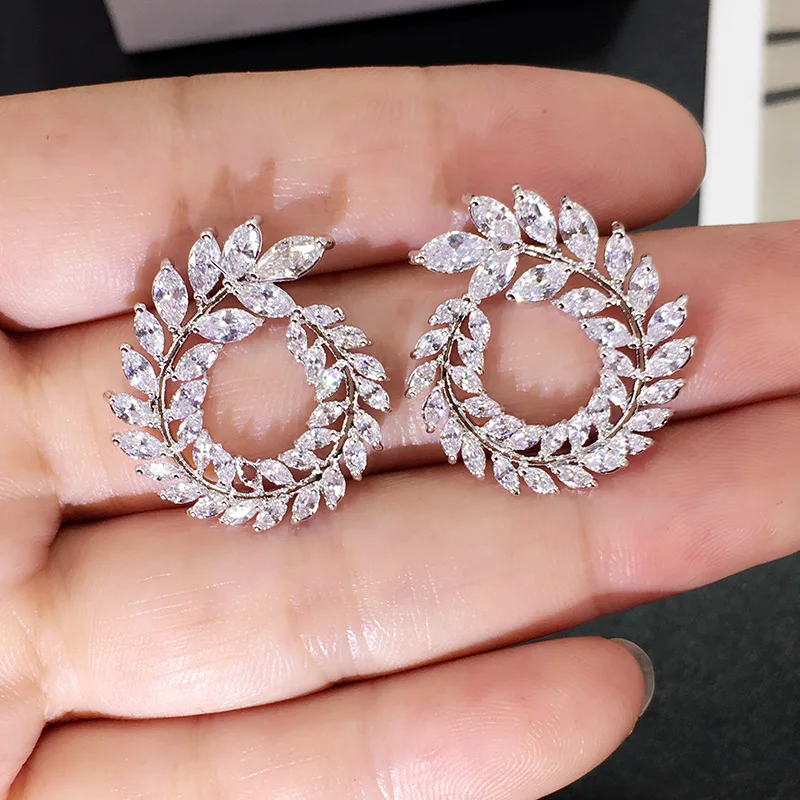 2022 Fashion Trendy Butterfly Silver Color Korean Stud Earring for Women Wedding Cute Gothic Drop Earing Party Gift Wholesale Z5 