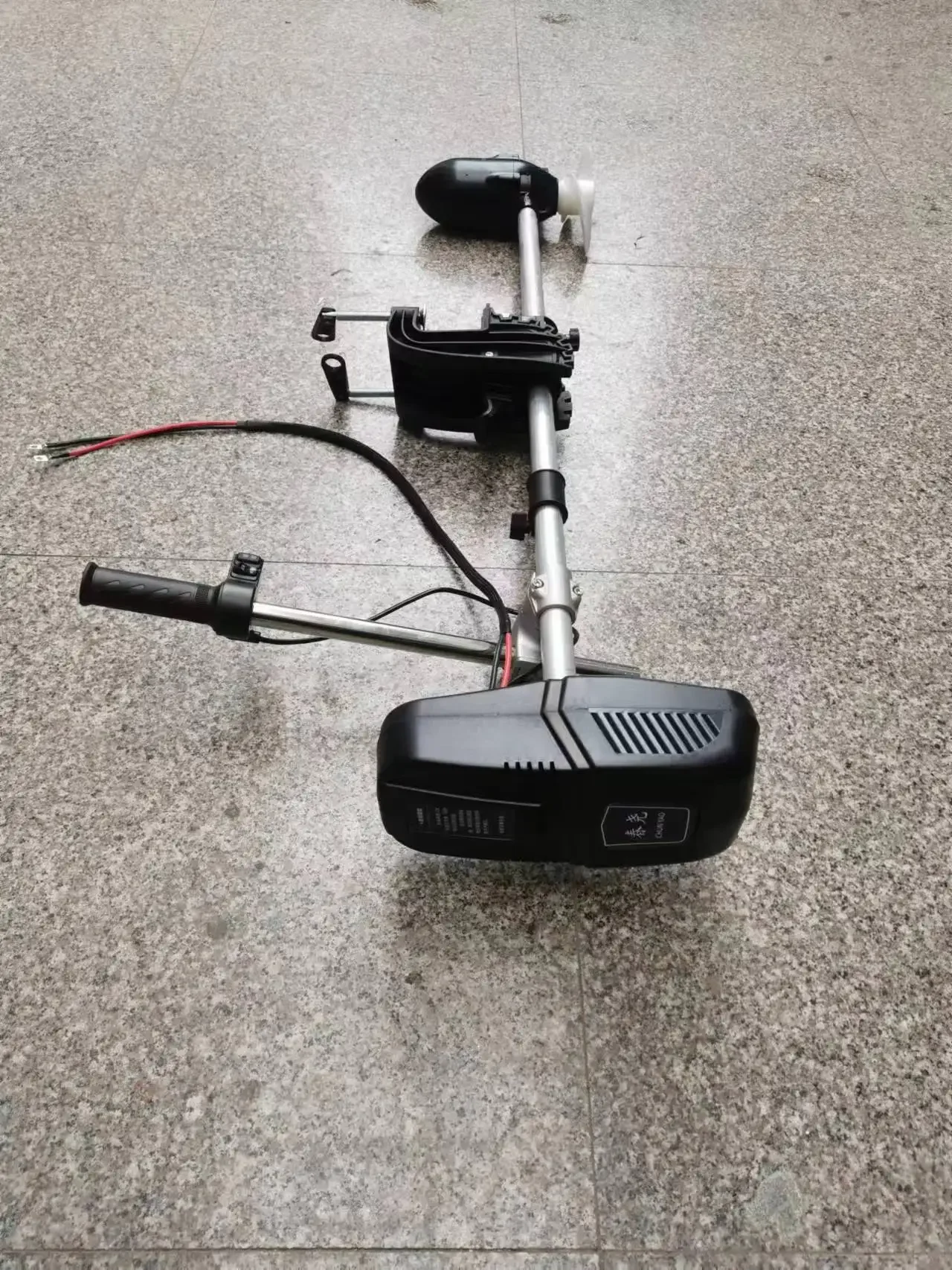 Moteur sous-marin &eacute;lectrique sans balais pour bateau de p&ecirc;che h&eacute;lice de planche pulpe 12 &agrave; 72V