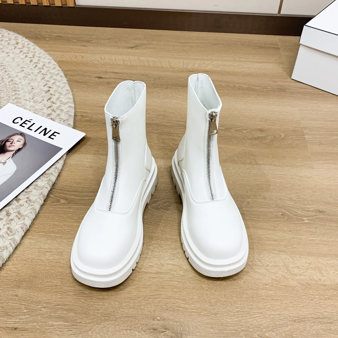 2022 New Spring and Autumn Western Style Solid Color Front Zipper Middle Tube Single Lining Women's Boots Platform Boots