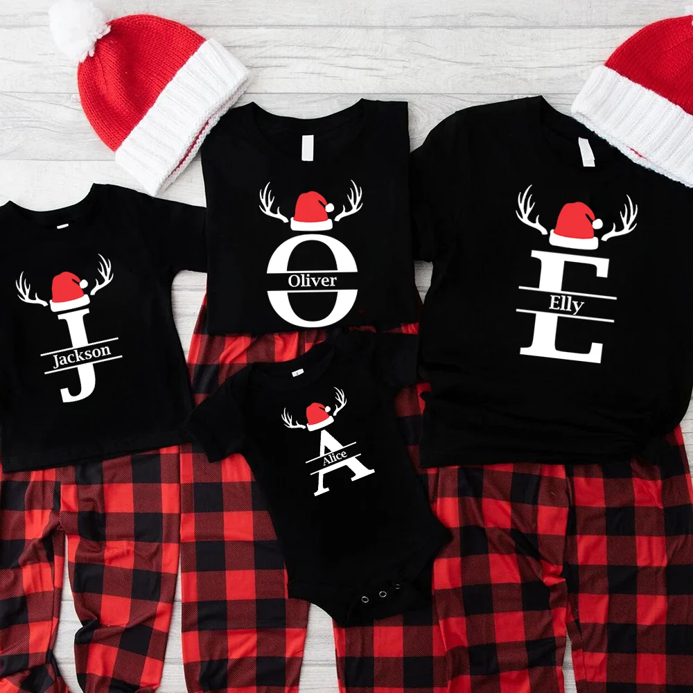 thumbnail image 2 of Conjunto familiar personalizado de Navidad a juego, camisetas personalizadas con nombre para papá, mamá y yo, mameluco para bebé, ropa navideña, looks familiares navideños, 2 of 5