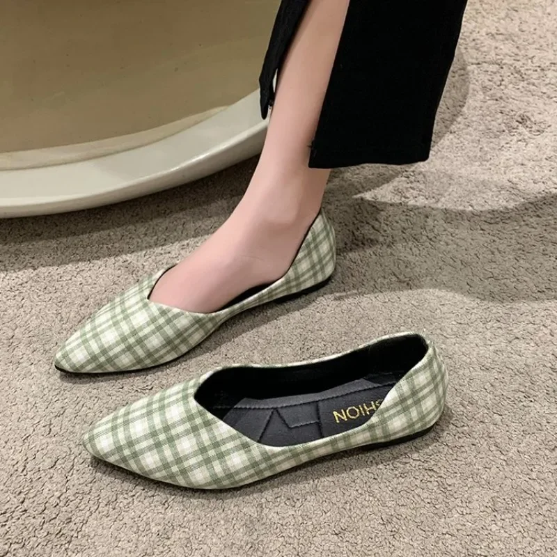 

Туфли женские на плоской подошве, заостренный носок, удобные, однотонные, весна-осень