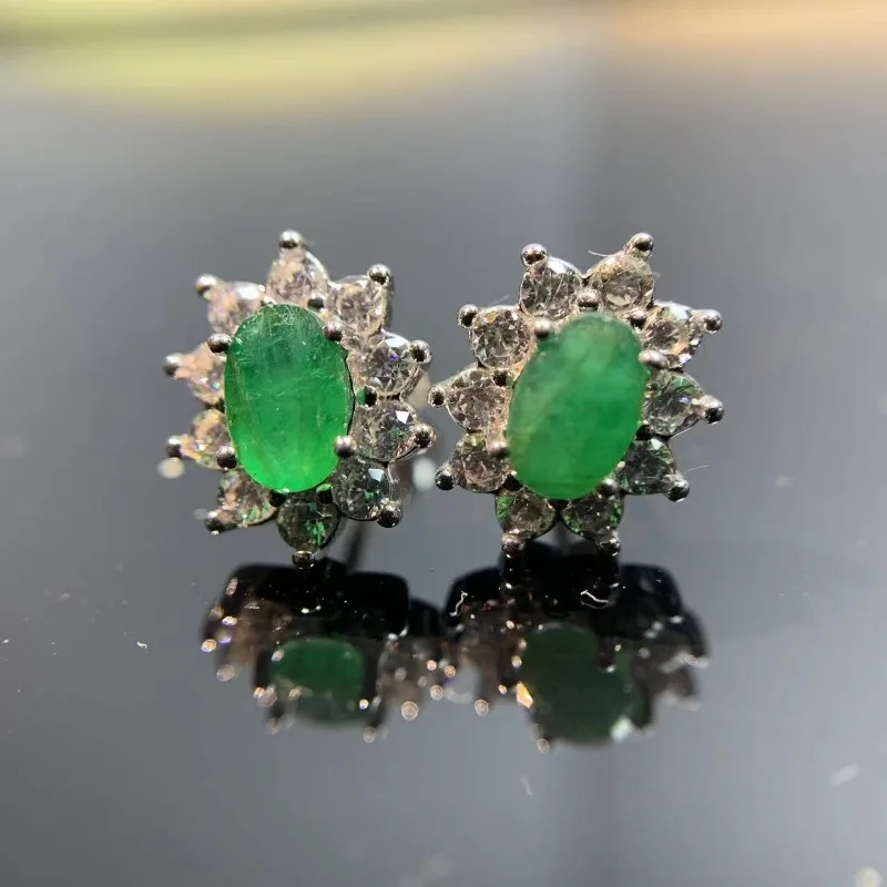 Aretes De Tuerca De Plata De Ley 925 Con Esmeralda Natural