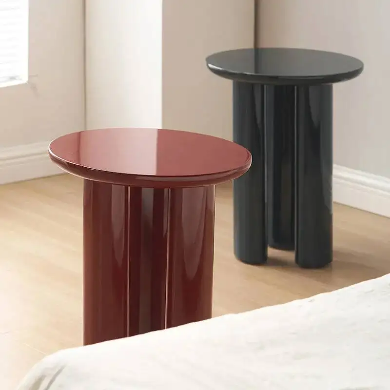 Retro Modern Round Side Table with Vintage Design for Small Spaces Easy Assembly Mid-Century Sofa Coffee Table for Living Room