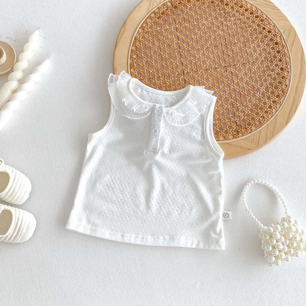 Girl's Sleeveless Vest Top for Summer 2025, New Style with Air Mesh and Lace Collar T-shirt for Infants and Young Children