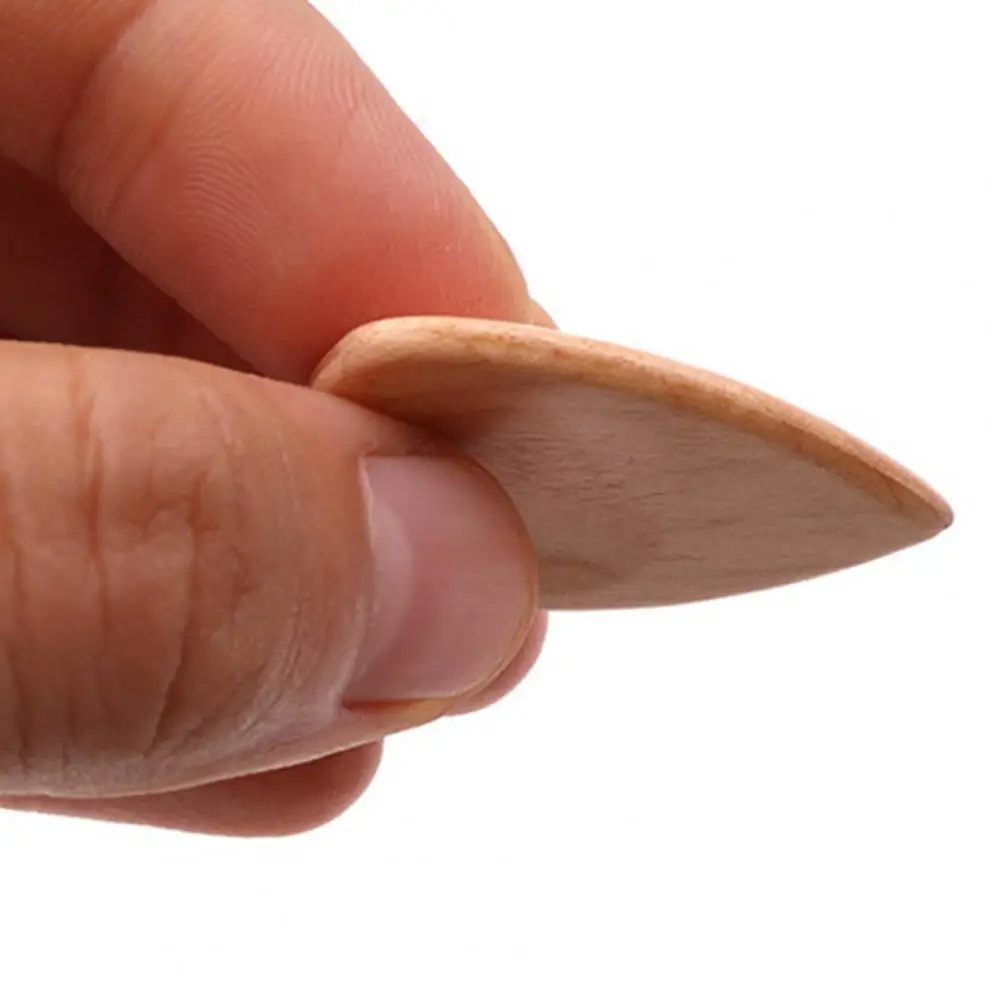 1 Pc 3.2*2.7cm Wooden Guitar Pick Portable Handcrafted Guitar Plectrum Gift For Friend Acoustic Electric Bass Pick Accessories