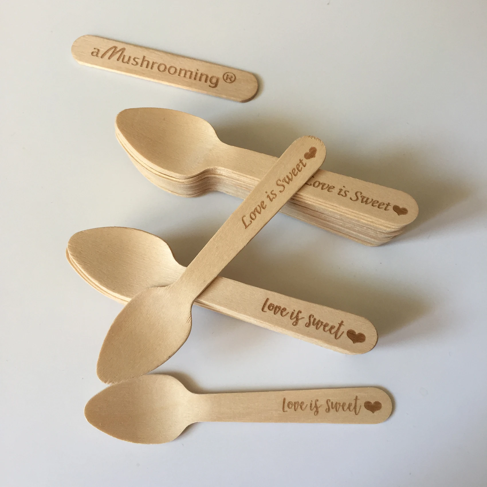 100pcs Wooden Specialty Spoons Personalized Disposable Mini Wood Spoon Dessert Ice Cream Cake Spoon Love is Sweet Eco-friendly