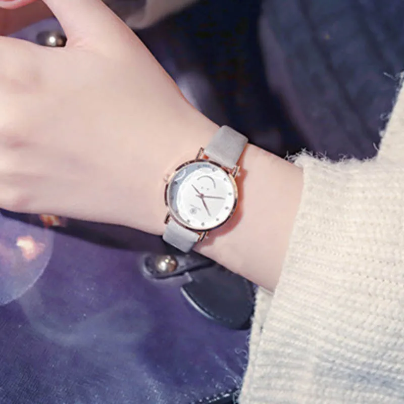 

Women Girl Quartz Watch Smile Face Dial with PU Leather Band LL@17