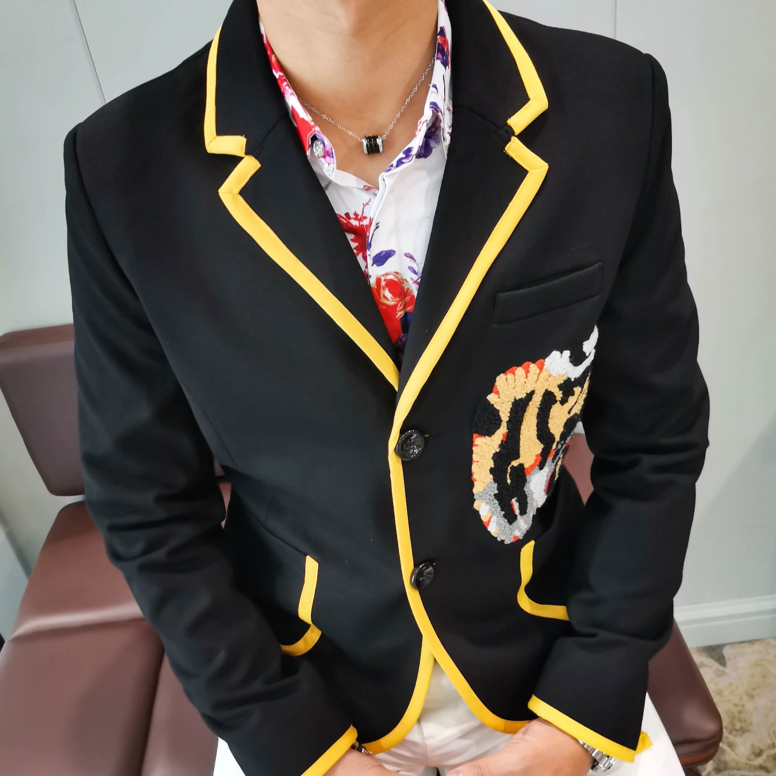 Men Blazer Jacket Flocking Tiger Head Coat Male Trend Hip-hop Stage Costumes For Singer Tide Men Blazer Casual Stylish