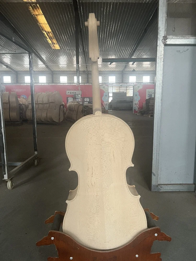 There are significant cracks on the side panels due to inventory defects. Cello 2/4, very cautious for those who pursue perfecti