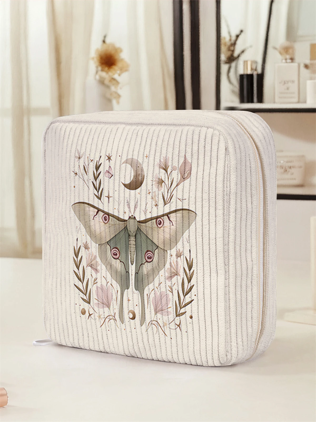 Moth pattern printed sanitary napkin storage bag, women's lightweight tissue bag, sanitary tissue bag