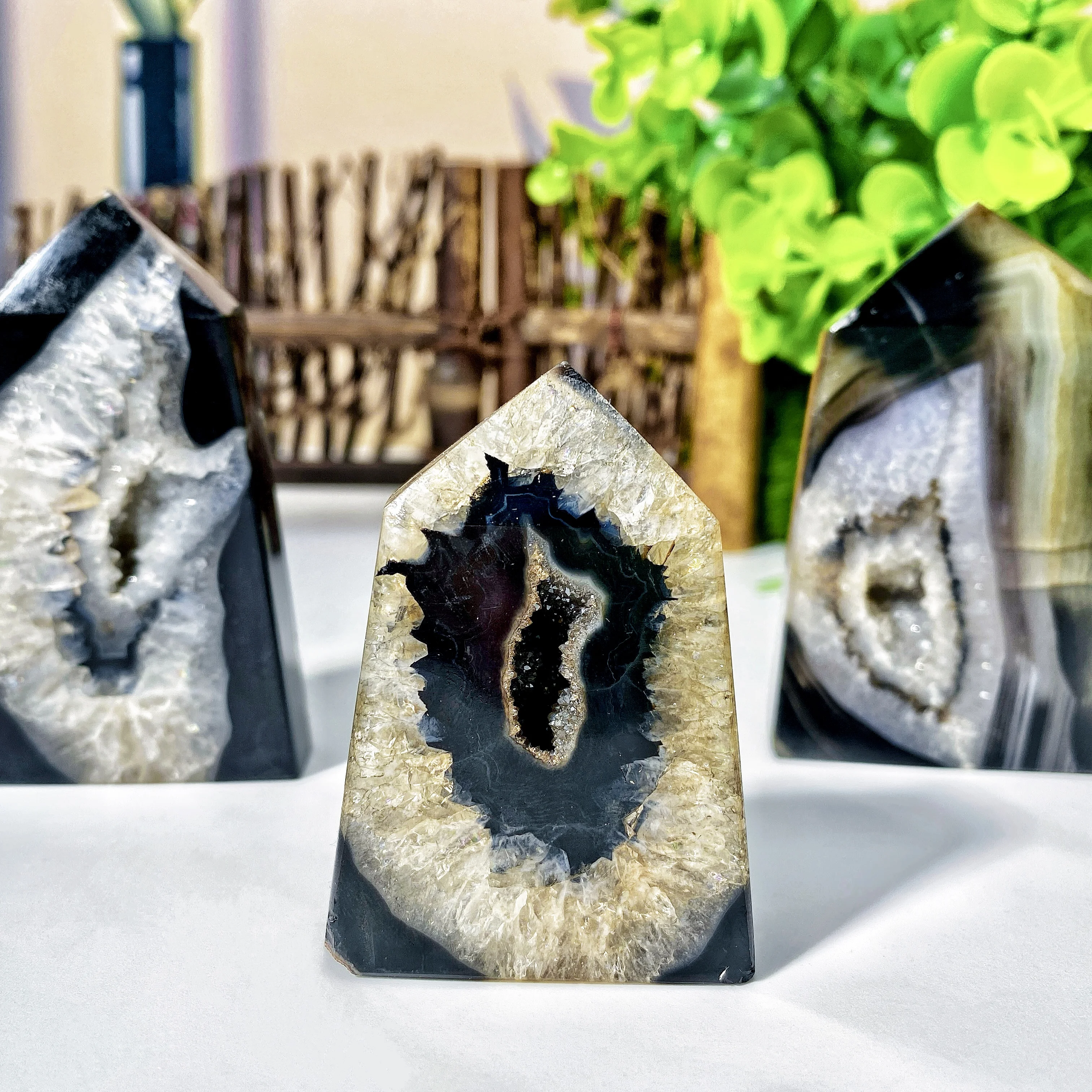 Black Sardonyx Agate Point 5