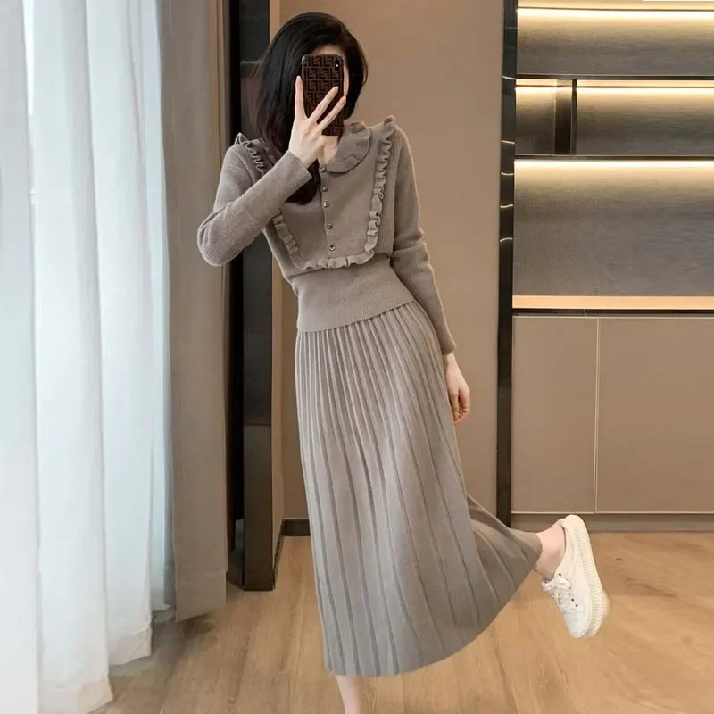 

2023 Autumn/Winter New Style Small Fragrant Knitted Sweater with Half Skirt Set Winter Crowd Design Ladies Style Wear Two Piece