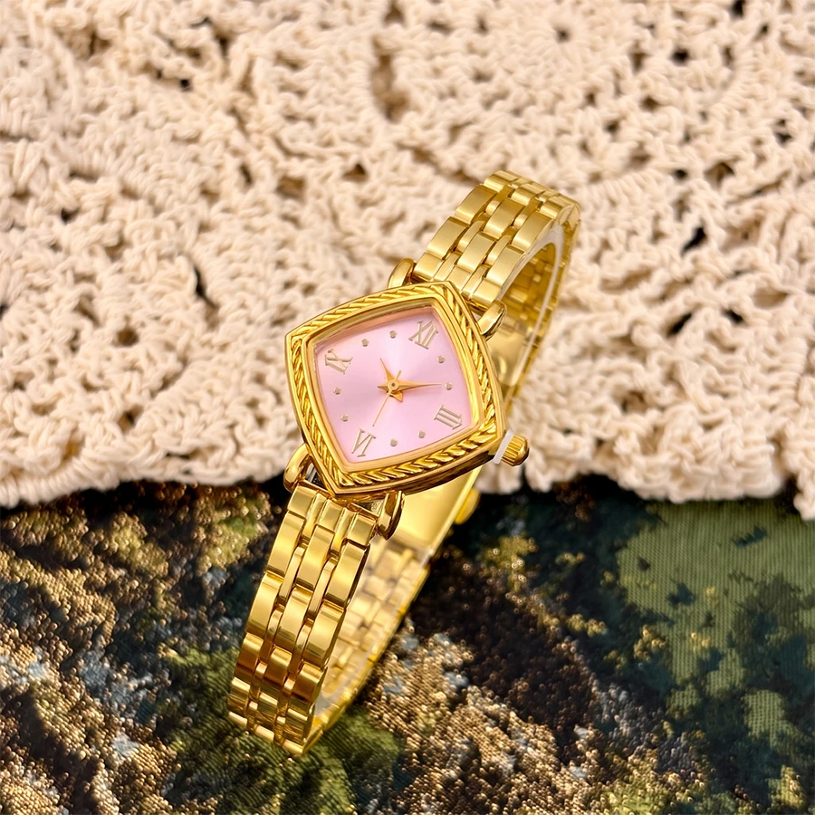 Elegant Gold Mid-Century Retro Watch with Diamond Dial and Brushed Stainless Steel Band
