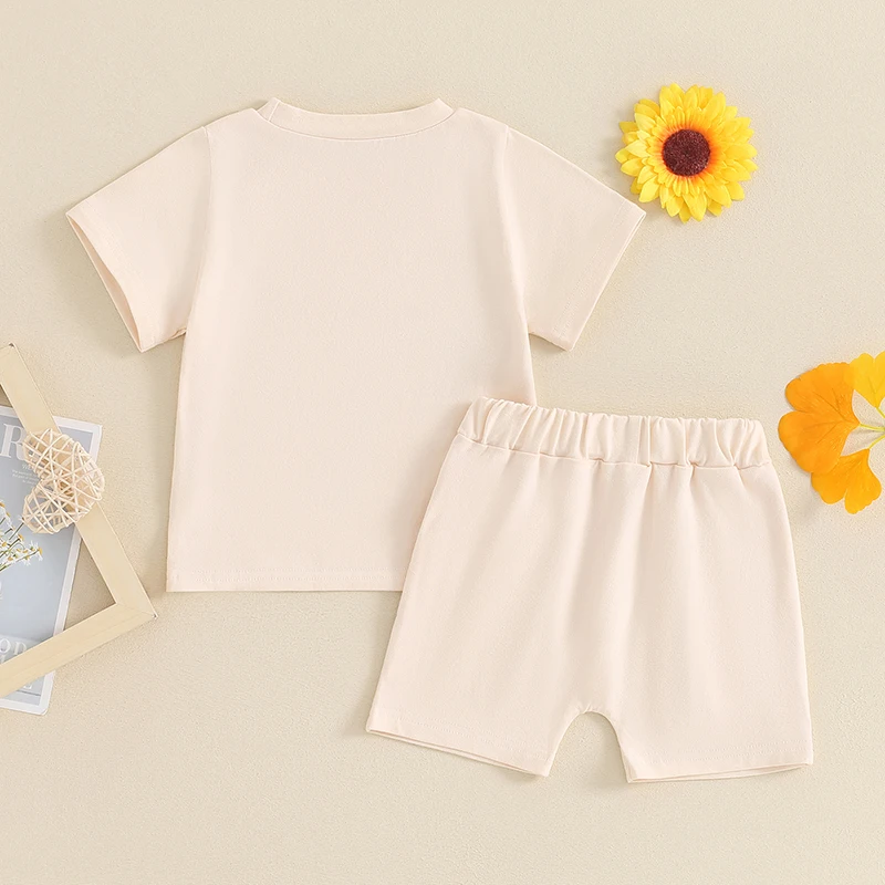 

Футболка с коротким рукавом и шорты с леопардовым принтом