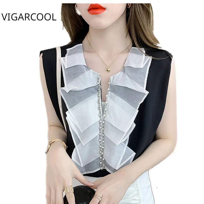 

Ruffled edge with diamond V-neck elegant chiffon shirt 2023 summer new color contrast design loose temperament sleeveless top