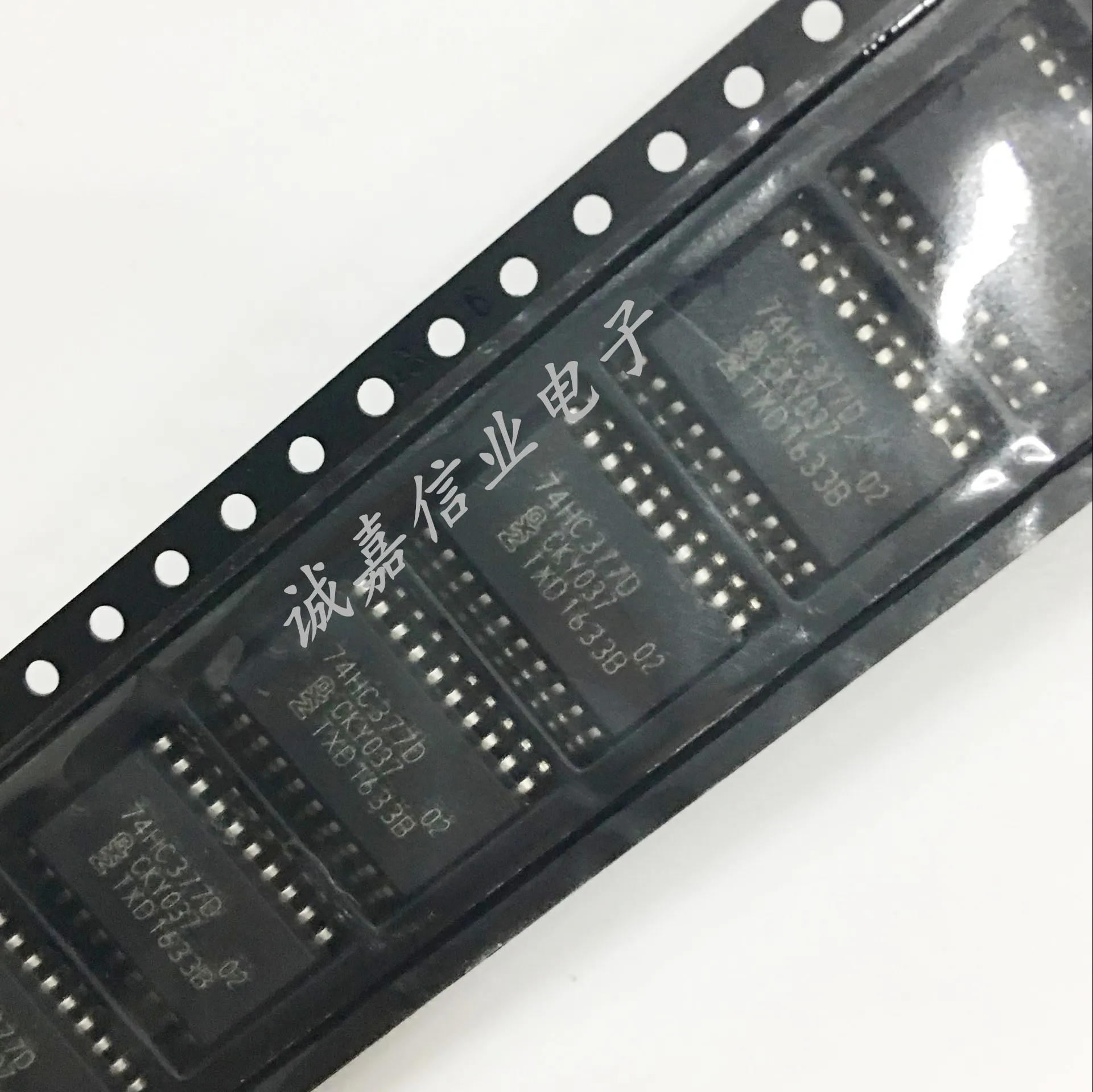 Рисунок 2 - шлепанцы 74HC377D SOP-20