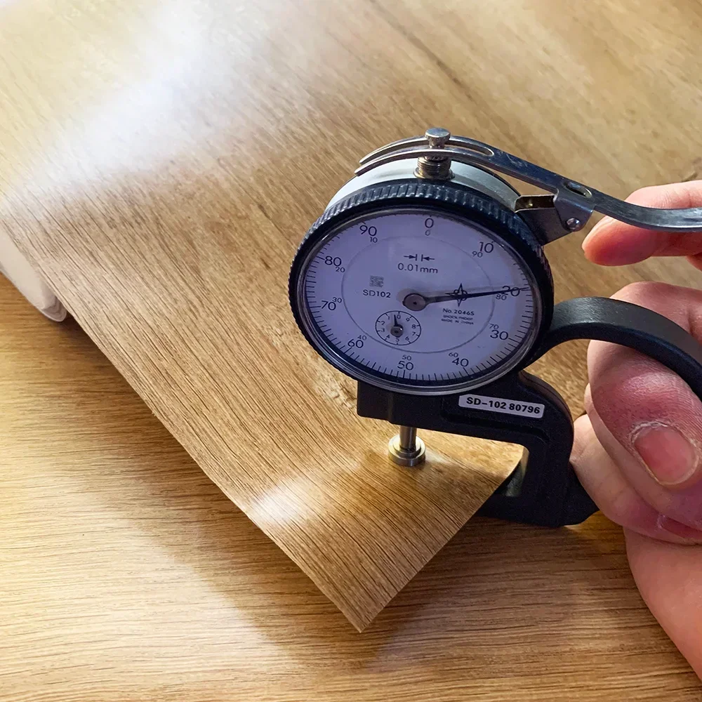 Рисунок 6 - Виниловые самоклеящиеся съемные