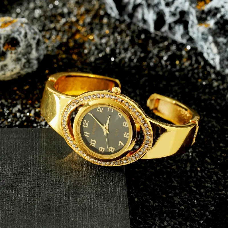 CANSNOW Brand Luxury Fashion Rhinestone Round Dial Ladies Quartz Bracelet Watch Elegant Female Clock Women's Saati Relojes 3