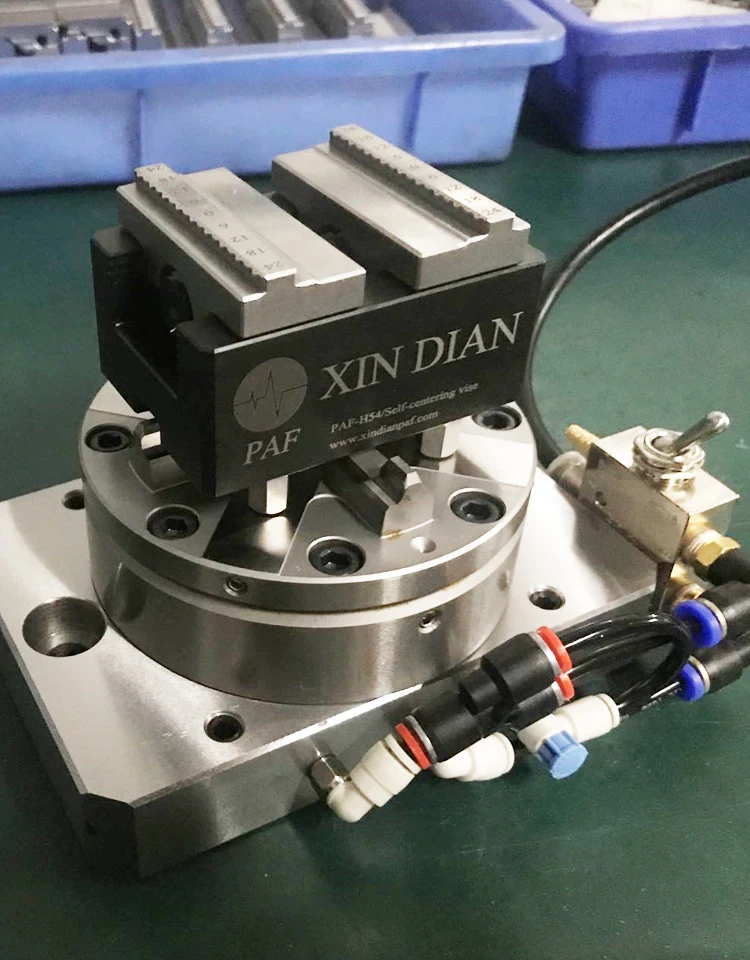 CNC  ͸ ̽, 4  5    ġ, EDM     ǰ  е