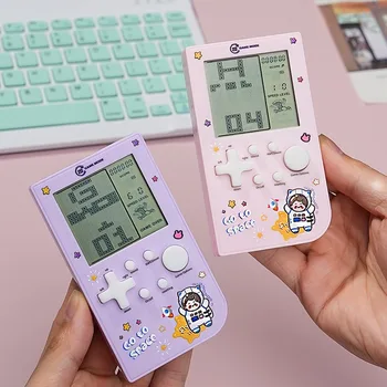 Una console di gioco Tetris a grande schermo, un gioco portatile retrò e classico