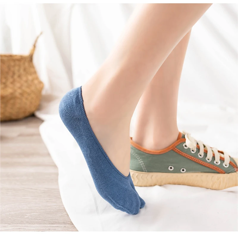 5 Pairs Solid Low Cut Two Toed Slipper Socks Woman Candy Color Shallow Mouth Invisible Anti-slip Tabi Boat Socks Five Fingers