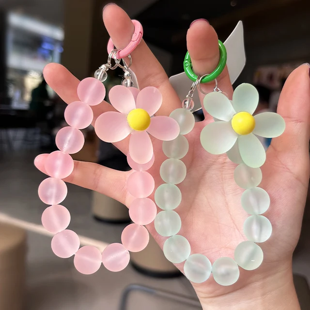 Cordão para Celular com Pingente de Contas Foscas e Flor Colorida