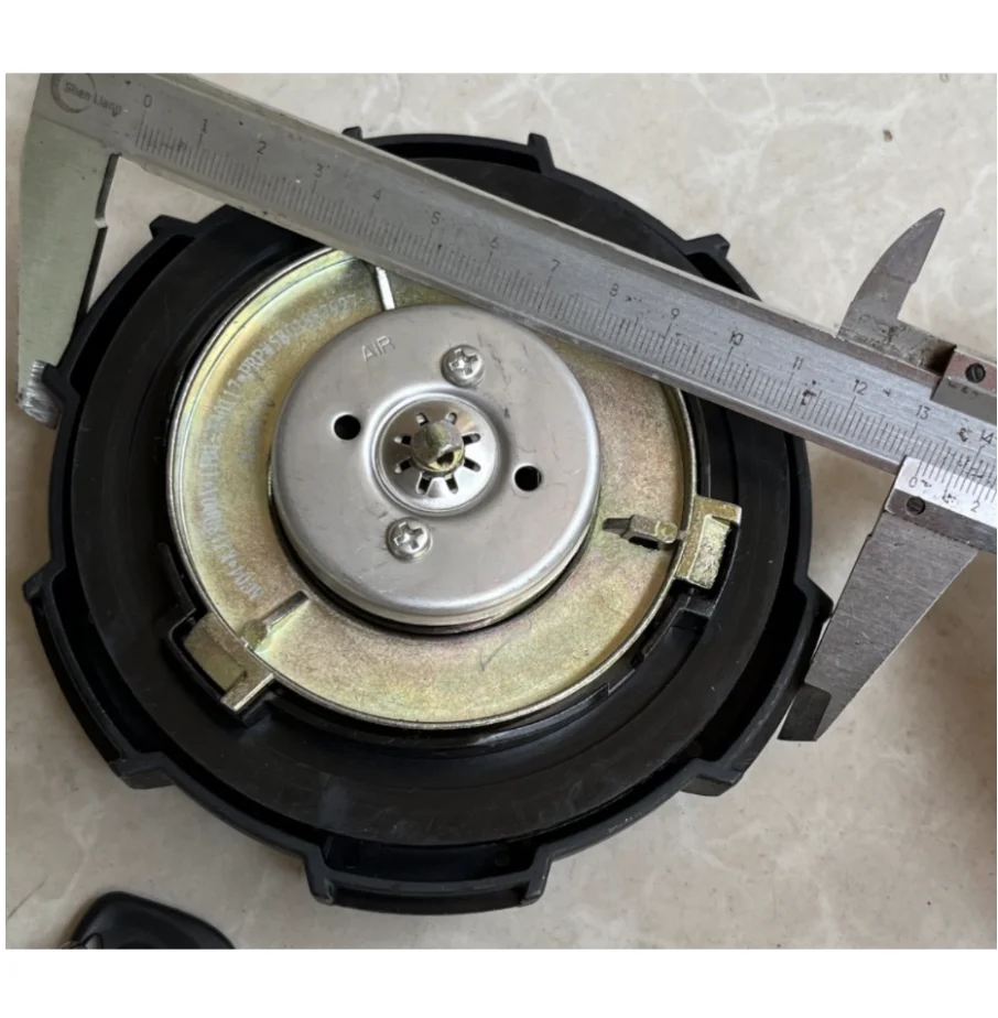 Fuel Tank Cap Lock FOR Qingling Isuzu New GIGA