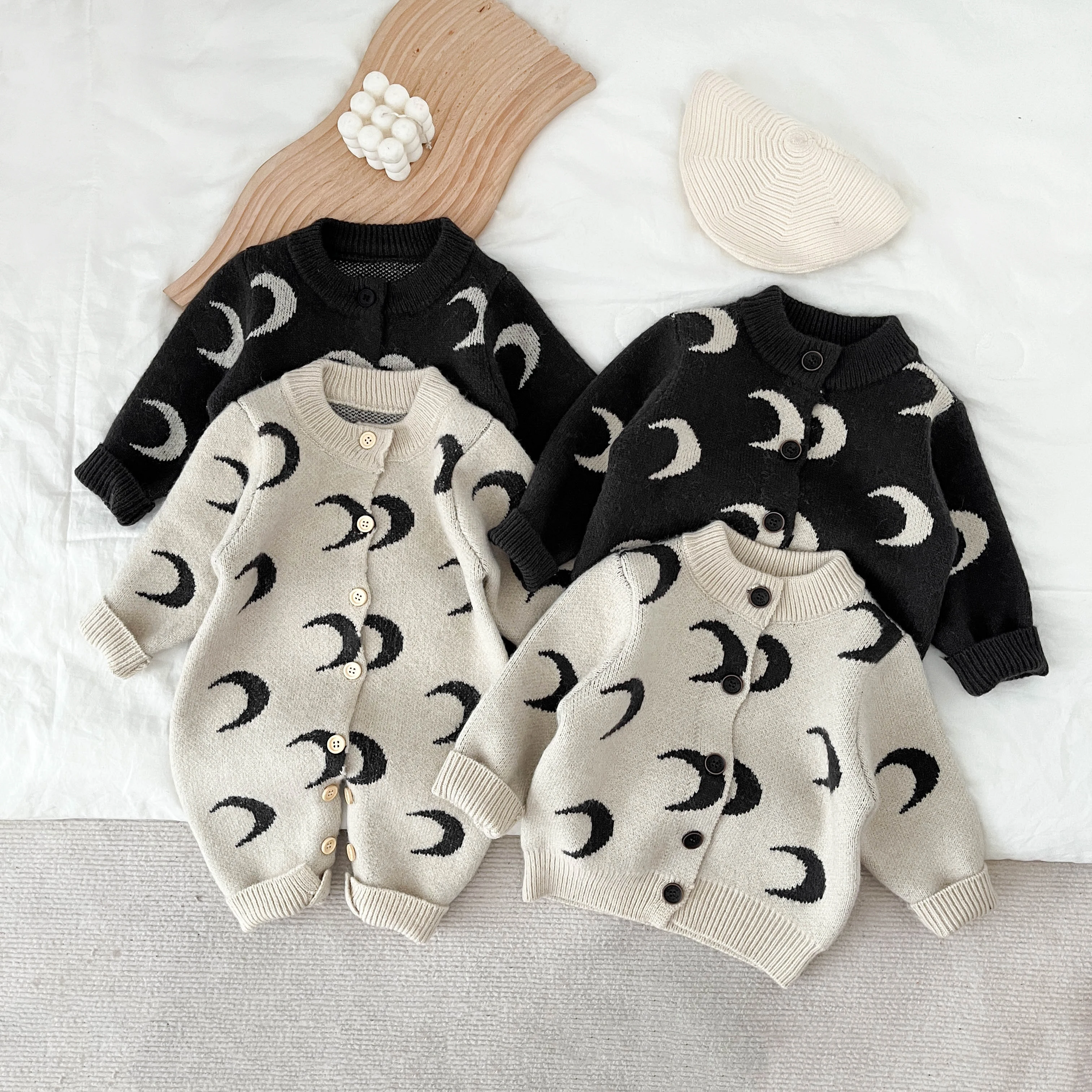Spring And Autumn Newborn Baby Girls And Boys Baby Romper Coat Simple O-neck Sweater Long-sleeved Korean Fashion Soft Casual 2