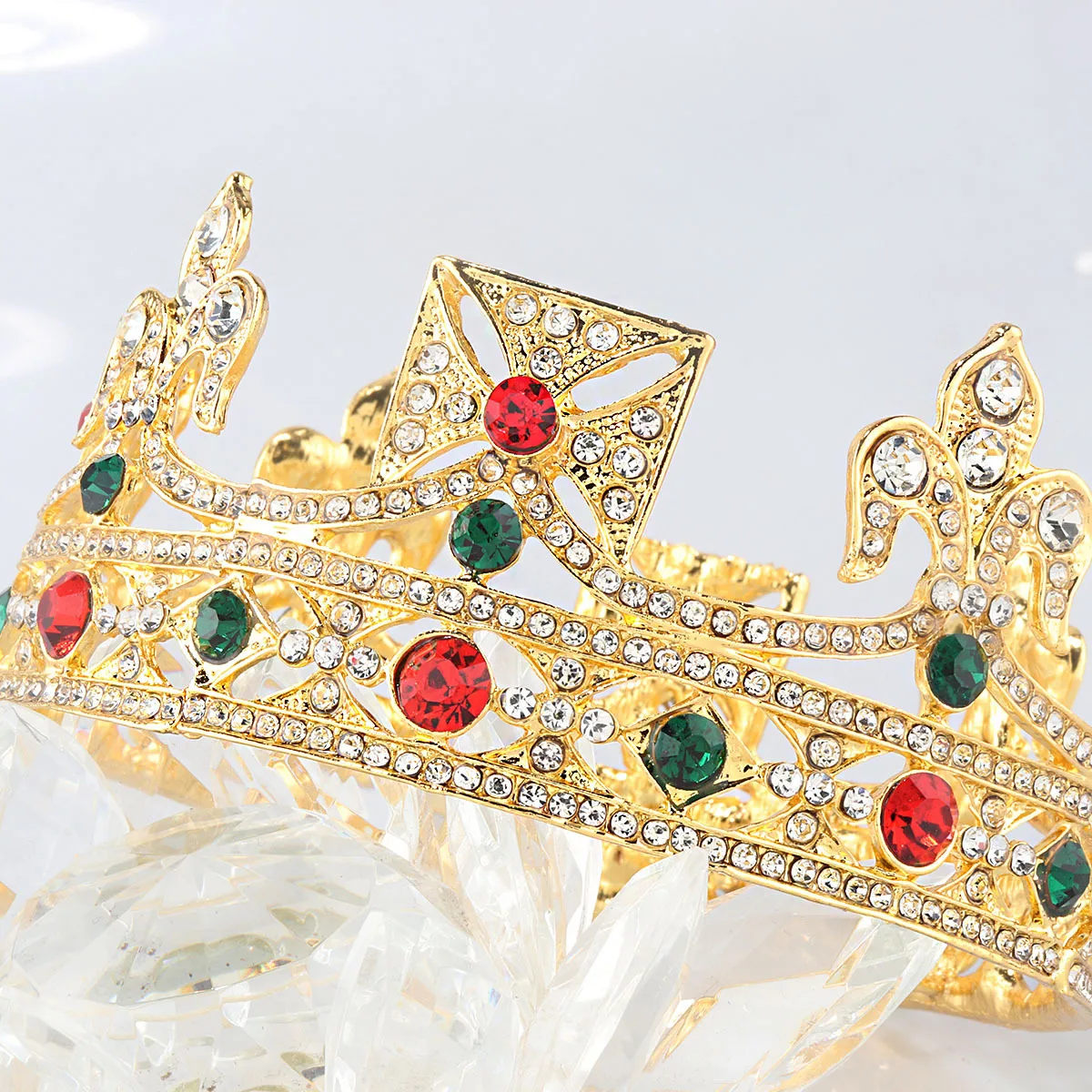 楽天市場】クラウン ヘッドドレス ヘアアクセサリー 王冠 男性用 メンズ ゴールド シルバー ブラック アンティーク レトロ メタル キラキラ  ウェディング 結婚式 ブライダル パーティー コスプレ イベント 主役 かっこいい 豪華 ゴージャス 高級感 : フジヤ商店楽天市場店 メンズ クラウン メタル 大人 男性 誕生日 ホームカミング パーティー クラウン 王冠 コスプレ ハロウィン ヘアアクセサリー