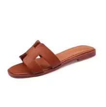  Women Slippers Sandles Fashion Light-Footed Slipper Style Designer Sandals Shoes Woman Flip Flops Beach Sandal Summer Slides 