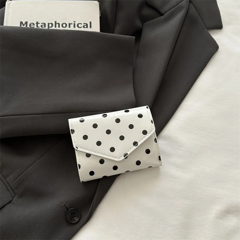 Stylish Polka Dot Compact Wallet with Multiple Slots and Smooth Surface