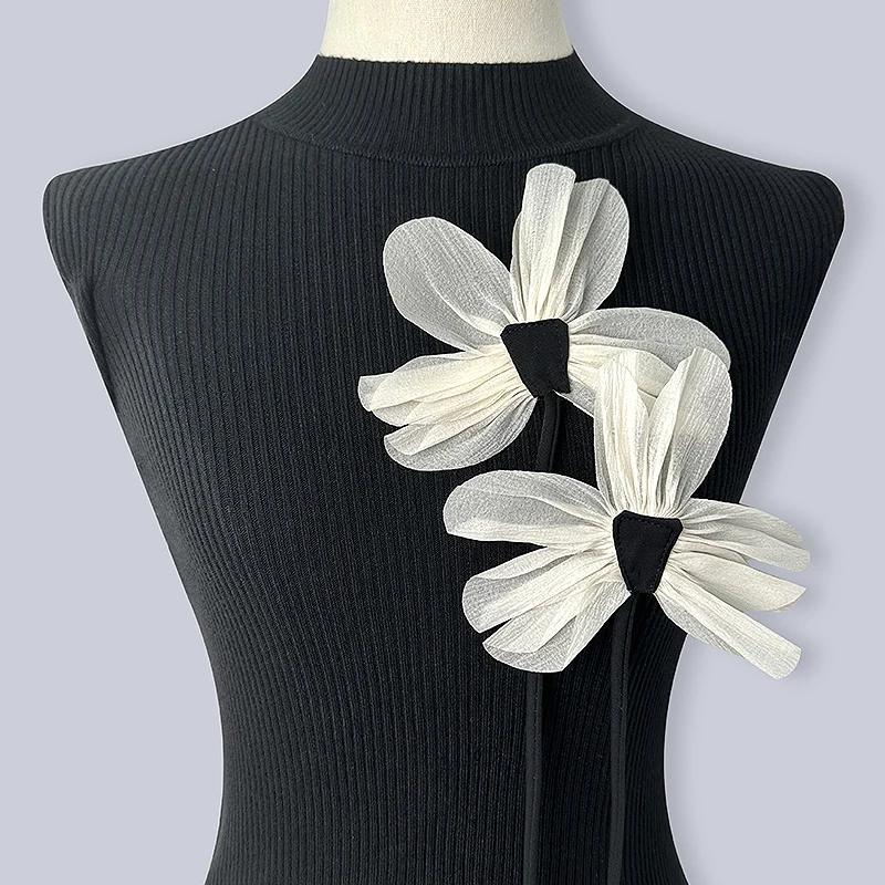 Patchs Couture Artisanat Lot De 20 Patchs Broderie Organza Avec Perles - Fleurs Noires Et Blanches - Pour Couture, Décor Vêtements Patchs Couture Artisanat Lot De 20 Patchs Broderie Organza Avec Perles - Fleurs Noires Et Blanches - Pour Couture, Décor Vêtements