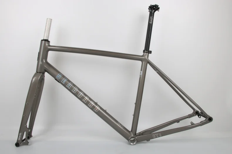 Road Bike Frame for Internal Wiring Flat Handle Disc Brake Barrel