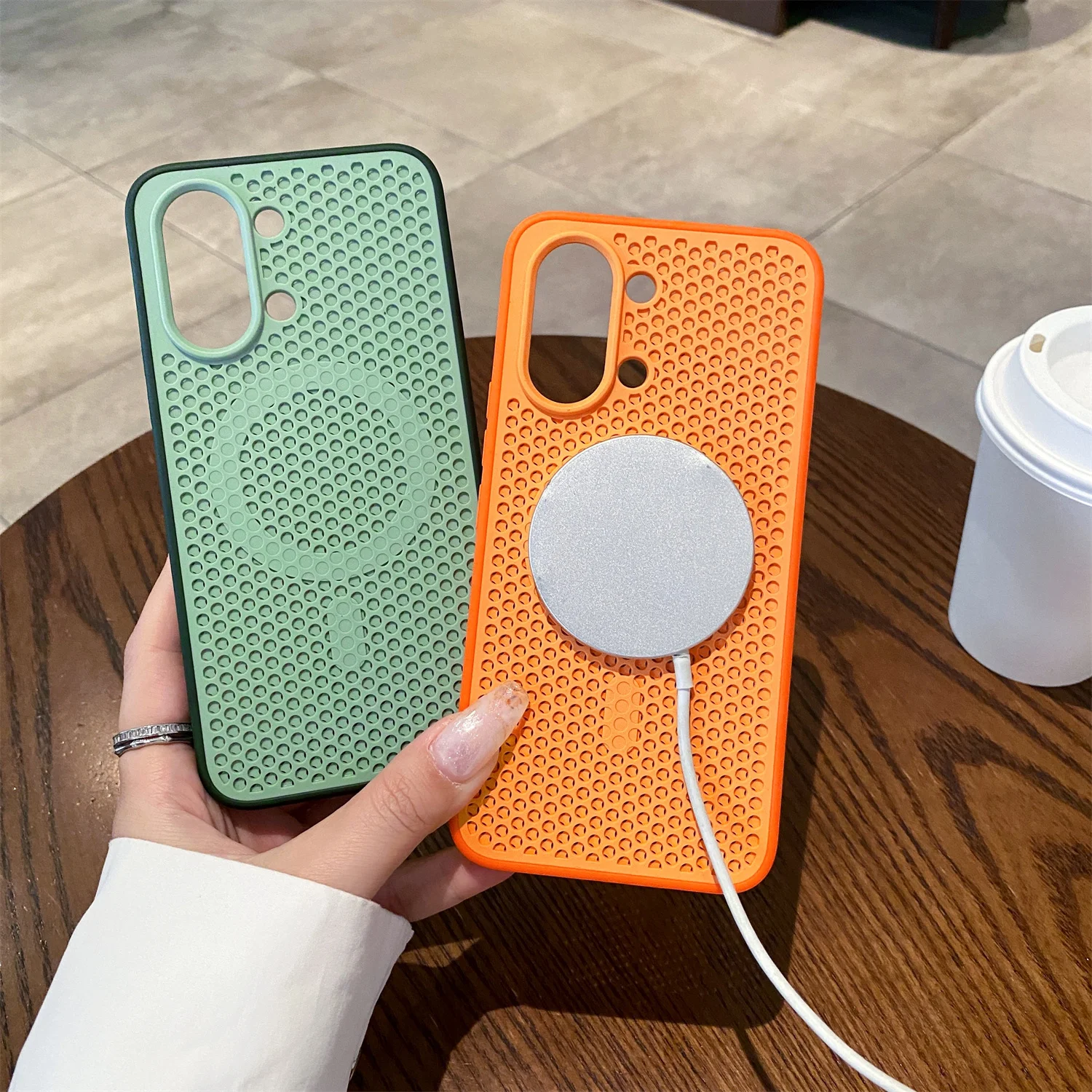 Breathable Matte Mesh Heat Dissipation Case - Clashing Colors