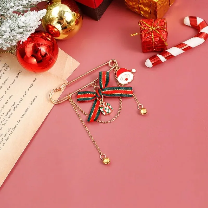 Cute Christmas Santa Claus Snowman Pendants Brooch Badge Xmas Laple Pin New Year Party Jewelry Gifts for Women Men Kids