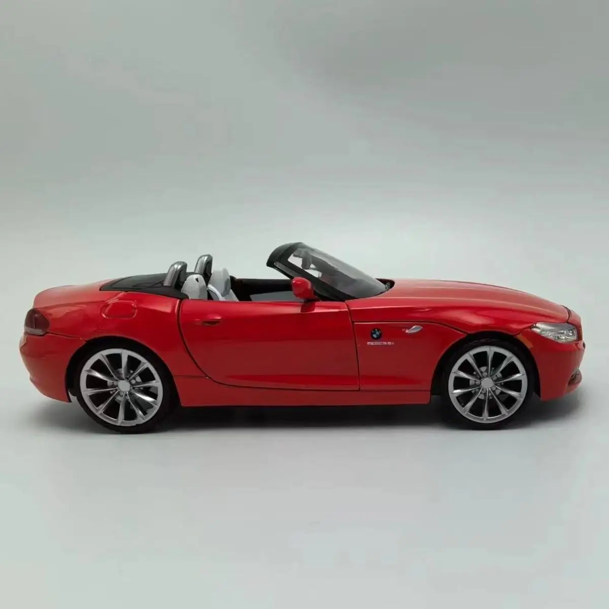 Motormaxtoy 1:24 BMW Z4 Roadster Alloy Car Diecasts & Toy Vehicles Car Model Miniature Scale Model Car Toys For Children 3