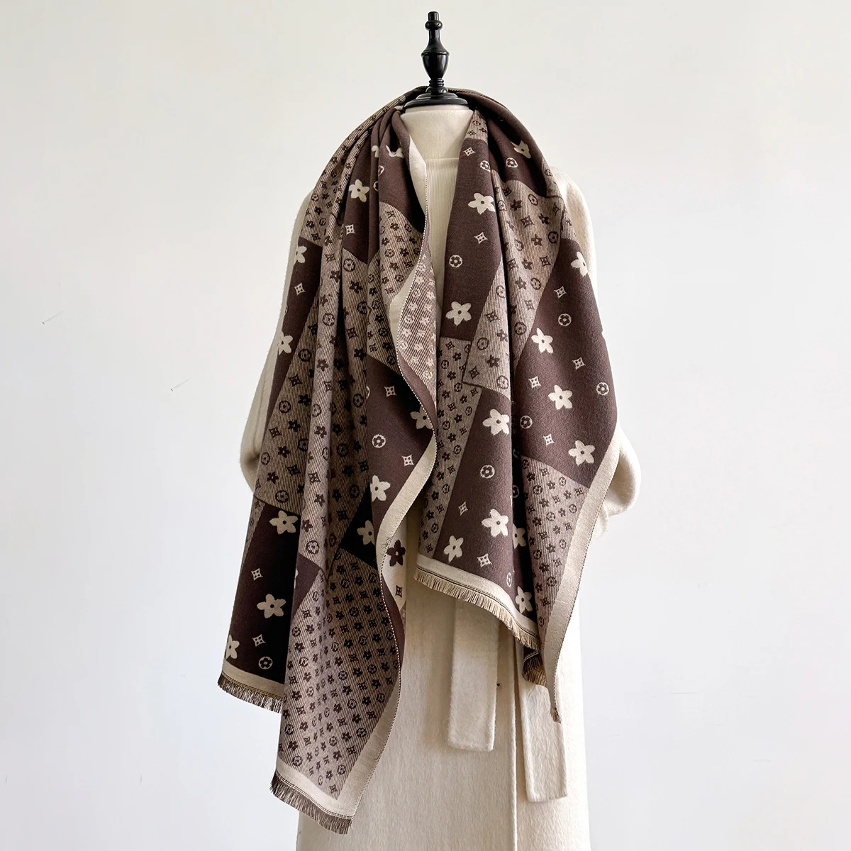 New Elegance Houndstooth Print Scarf Soft Warm Fringe Pashmina Jacquard Shawl Autumn and Winter Coldproof Windproof Blanket