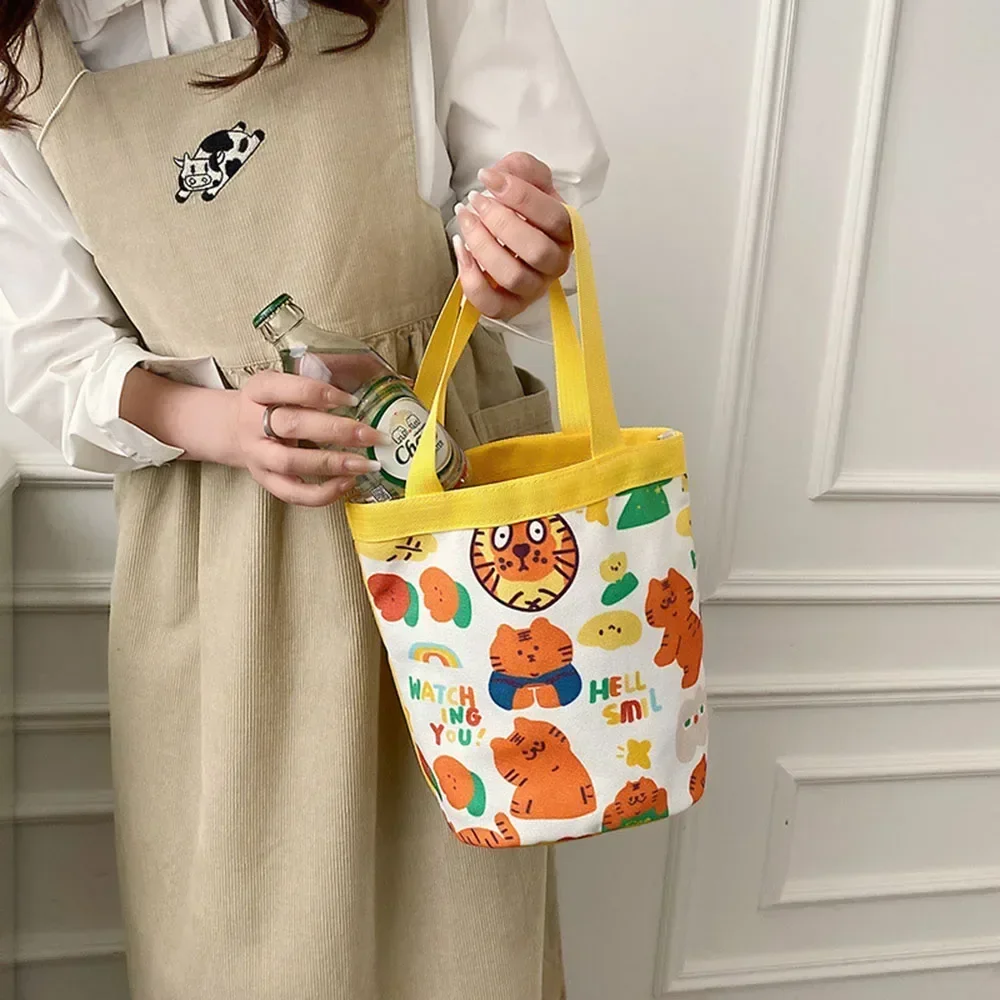 Portable Cute Animal Pattern Graffiti Bucket Bag Ins Printed Cylindrical Bag Canvas Bento Bag Handheld Lunch Box